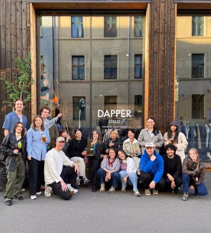 Teamet i Dapper Oslo samlet utenfor butikken