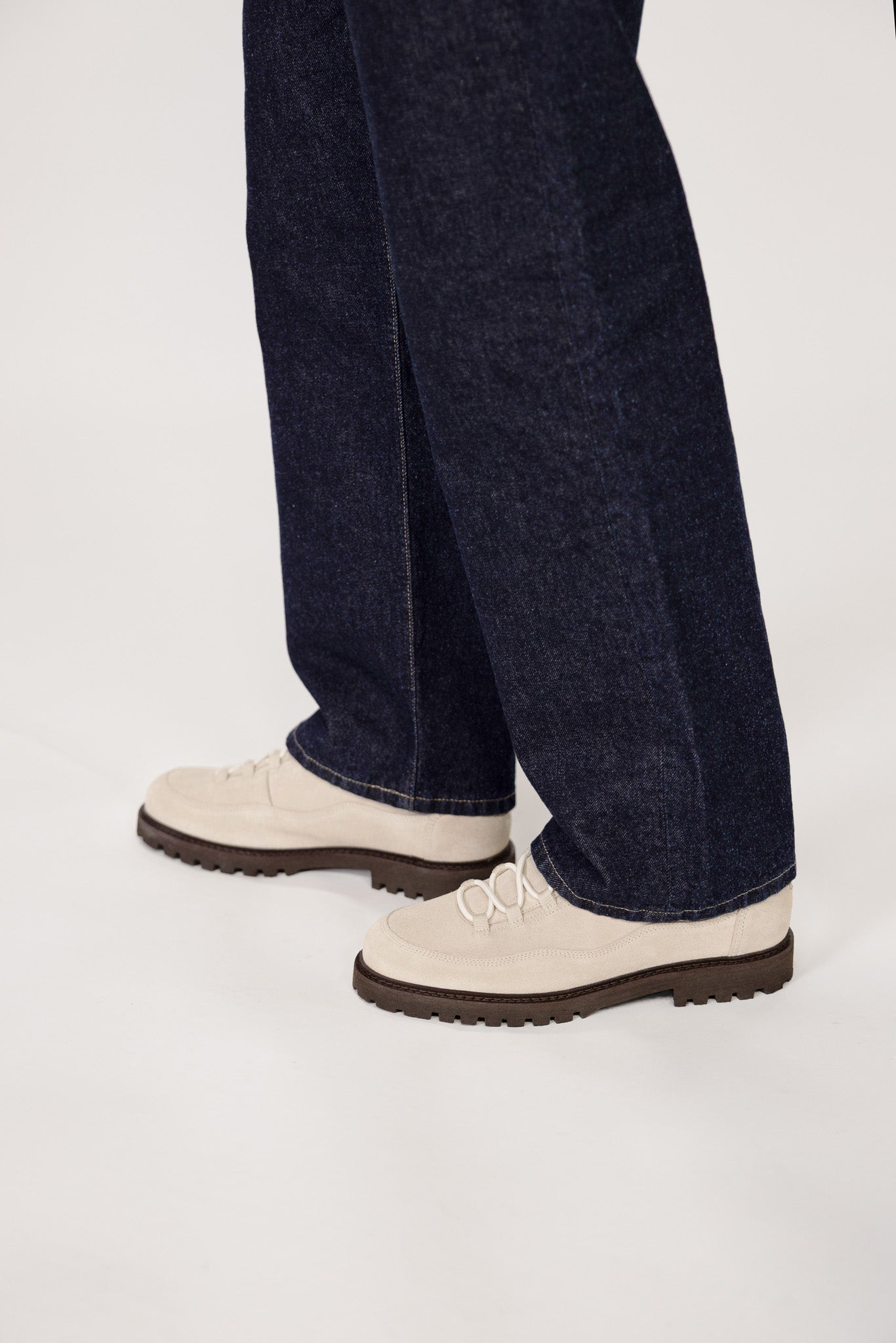 Moss Leather (Ivory White)