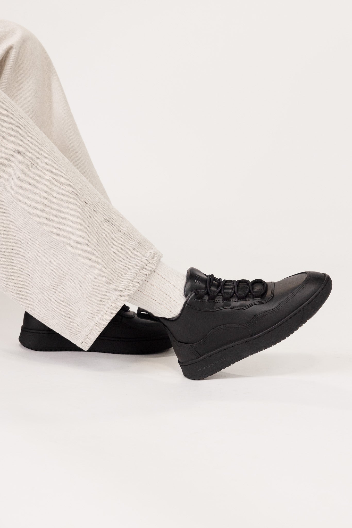 Norwegian Sneaker (Full Black)