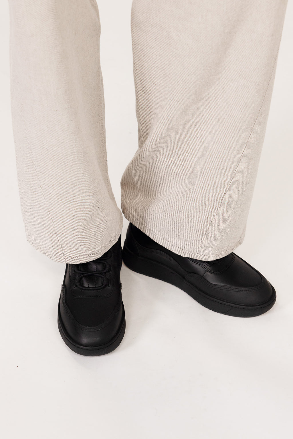 Norwegian Sneaker (Full Black)
