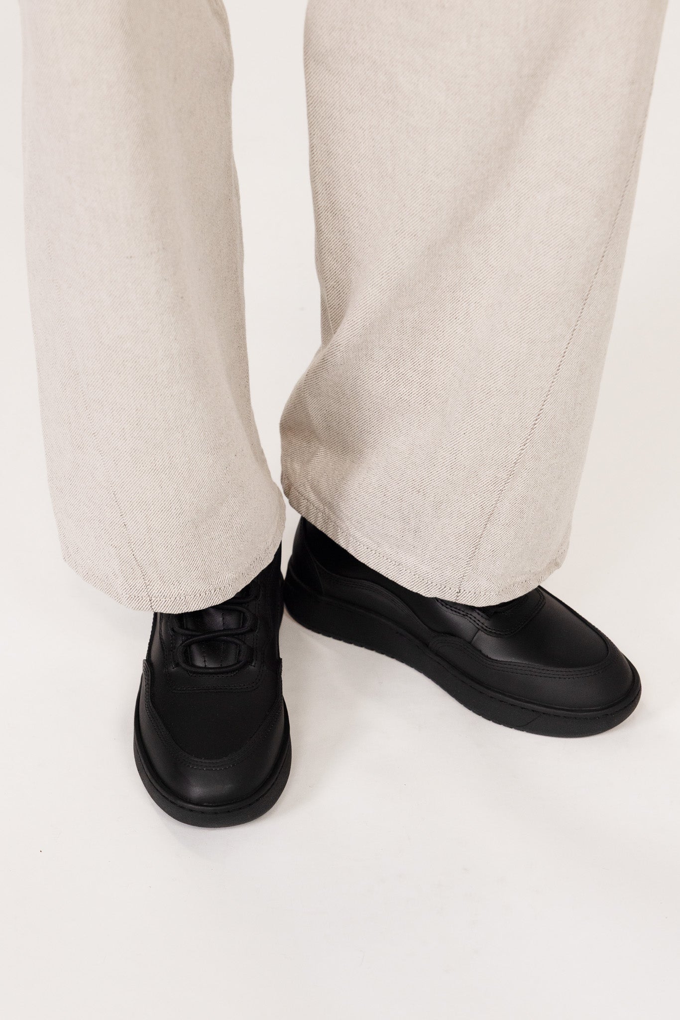 Norwegian Sneaker (Full Black)