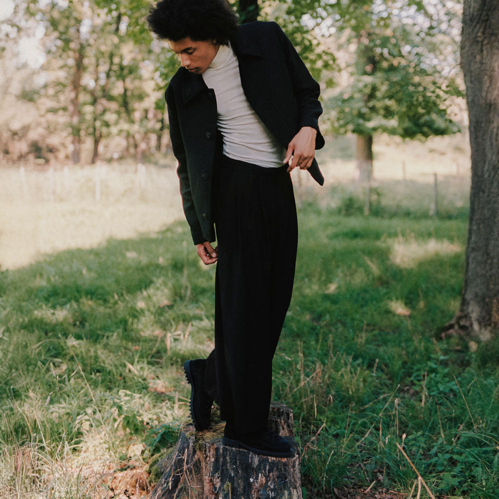 Moss Leather (Black)