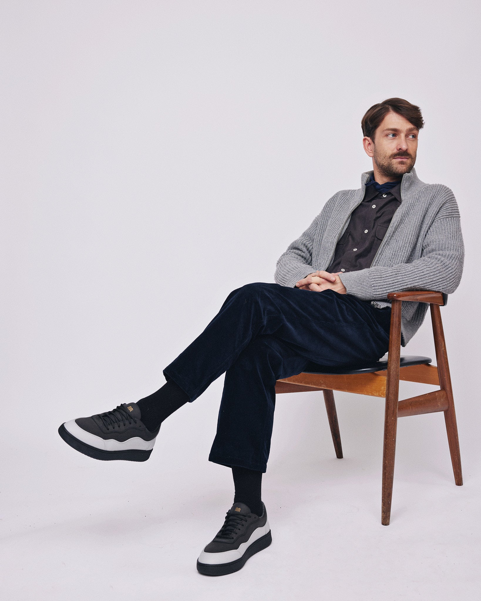 Allrounder Y (Black & Nordic Grey)